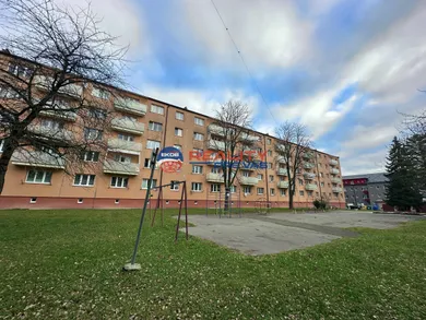 Na predaj 3-izbový byt, 74 m², Púchov, Obrancov mieru