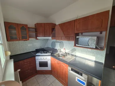Na prenájom 2-izbový byt, 55 m², Komárno