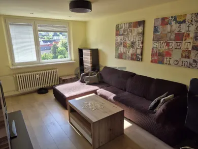 Byty na prenájom 4-izbový, Bratislava-Rača · €900