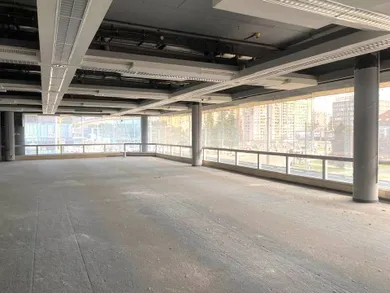 Lokale komercyjne na wynajem, Košice-Staré Mesto · €8000