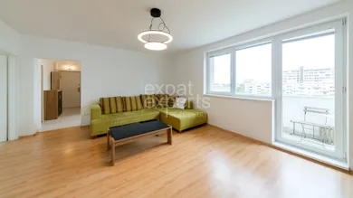 Byty na prenájom 3-izbový, Bratislava-Ružinov · €830
