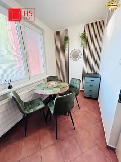Na prenájom 2-izbový byt, 61 m², Nové Zámky, Komárňanská