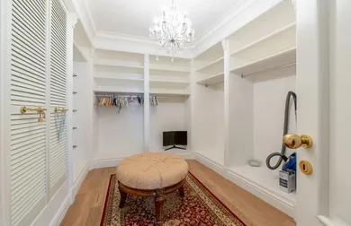 Na predaj 4-izbový byt, 175 m², Bratislava-Staré Mesto