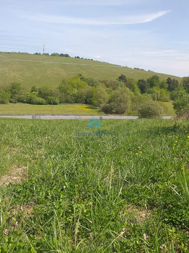 Na predaj pozemok, Janovce