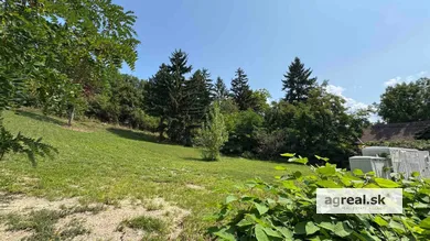 Na predaj pozemok, Bratislava-Nové Mesto, Vtáčnik