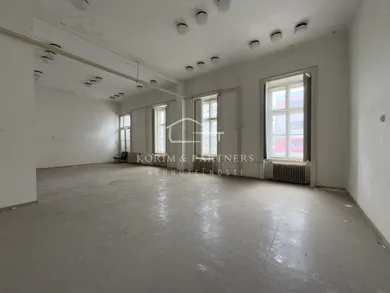 Na predaj objekt, 160 m², Komárno