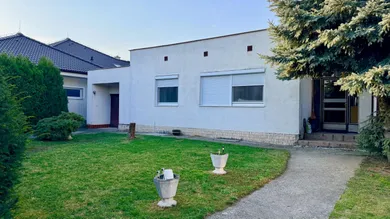 Domy na sprzedaż, 1-pokojowe, Veľký Biel · €277 000