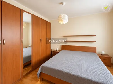 Na prenájom 2-izbový byt, 55 m², Prievidza