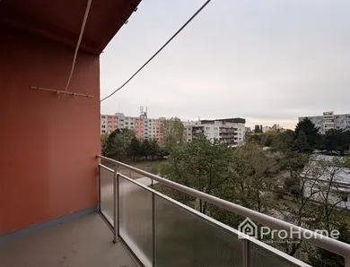 Na predaj 3-izbový byt, 79 m², Bratislava-Ružinov, Rovníková