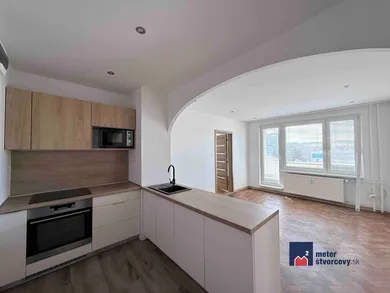 Na predaj 3-izbový byt, 62 m², Žilina, Závodská cesta
