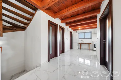 Na predaj 4-izbový rekreačný dom, 210 m², Bratislava-Staré Mesto