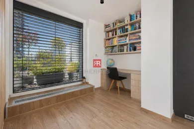 Na predaj 3-izbový byt, 84 m², Bratislava-Petržalka, Lužná