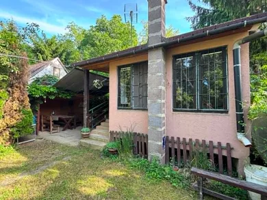 Na predaj 3-izbový rekreačný dom, 70 m², Kráľová nad Váhom