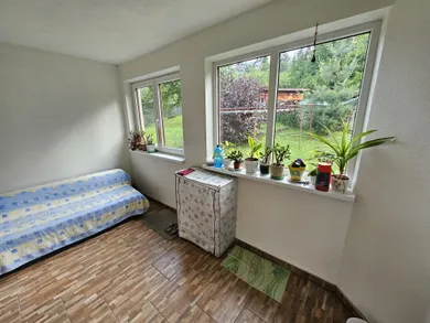 Na predaj 6-izbový dom, 93 m², Prakovce