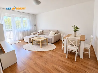 Na prenájom 2-izbový byt, 55 m², Martin, Holubyho