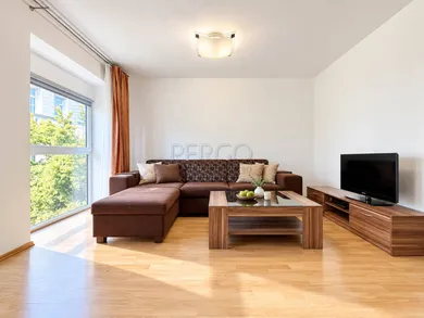 Na prenájom 3-izbový byt, 100 m², Bratislava-Staré Mesto