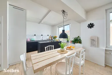 Na predaj 2-izbový byt, 63 m², Bratislava-Ružinov, Dulovo námestie