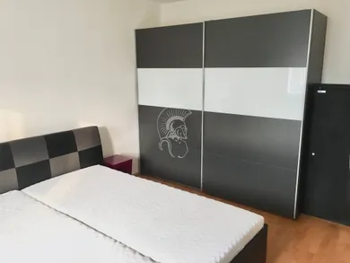 Na prenájom 3-izbový byt, 60 m², Košice-Juh, Krivá
