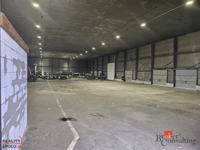 Komerčné priestory na prenájom, Nitra · €5 000