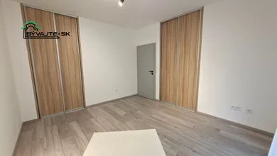 Na prenájom 3-izbový byt, 86 m², Nováky, Štúrova