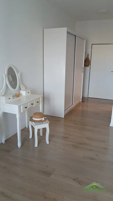 Na prenájom 1-izbový byt, 36 m², Chtelnica, Kúria