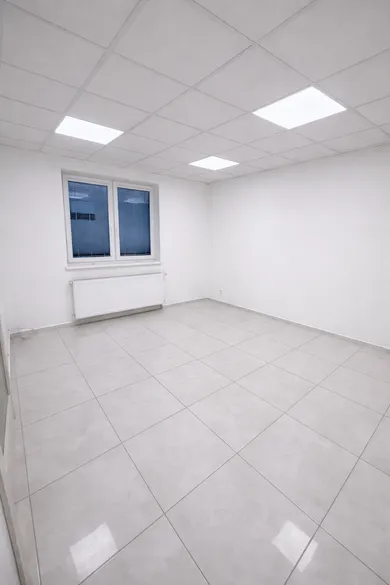 Na prenájom objekt, 100 m², Nové Zámky, Nitrianska cesta