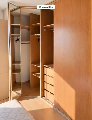 Na predaj 3-izbový byt, 70 m², Bratislava-Podunajské Biskupice