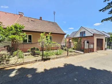 Domy na sprzedaż, Galanta · €265 000