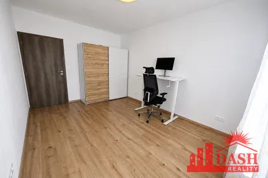 Na predaj 3-izbový byt, 72 m², Trenčín, Zlatovská