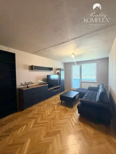 Na predaj 3-izbový byt, 82 m², Komárno, Gazdovská