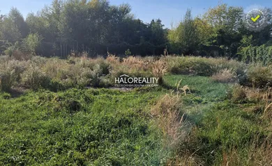 Land for sale in Budmerice · €190,000
