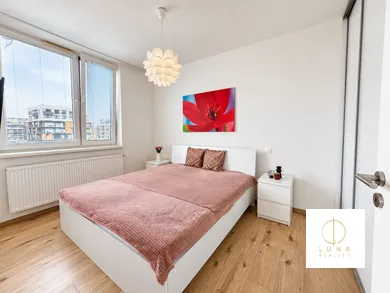 Na prenájom 2-izbový byt, 48 m², Bratislava-Petržalka, Béžová
