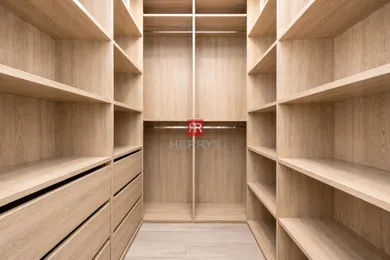 Na predaj 3-izbový byt, 84 m², Bratislava-Petržalka, Lužná
