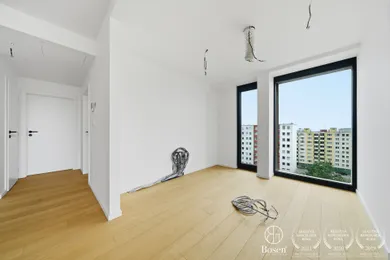 Na predaj 4-izbový byt, 98 m², Bratislava-Ružinov, Mierová