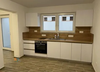 Na prenájom 3-izbový dom, 80 m², Veľké Dvorníky, Malá