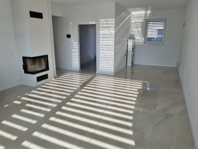 Na predaj dom v Hviezdoslavov · €395 000 · Novostavba