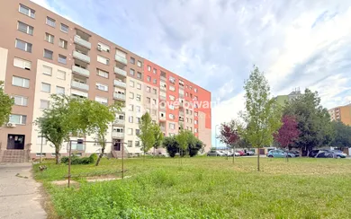 Na predaj 2-izbový byt, 44 m², Štúrovo, Jesenského