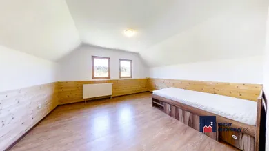 Na predaj 5-izbový dom, 120 m², Lietava