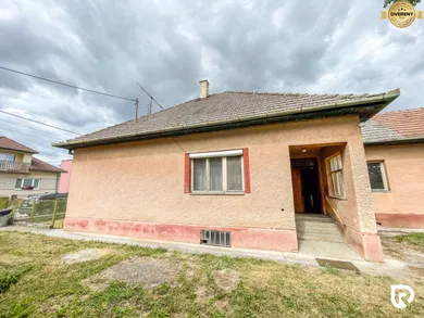 Na predaj 3-izbový dom, Trenčianske Stankovce