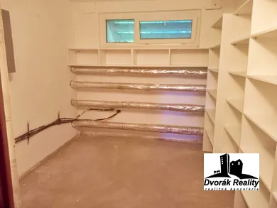 Na predaj 3-izbový byt, 60 m², Veľký Meder, Ružová