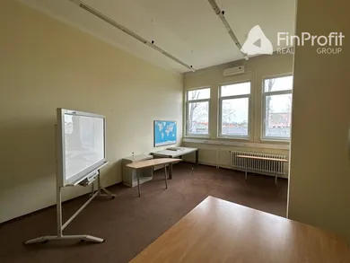 Na prenájom komerčné, Bratislava-Nové Mesto, Bojnická
