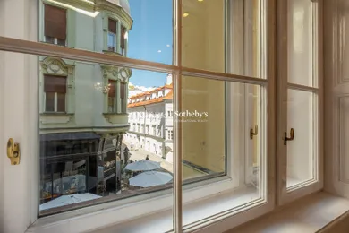 Na predaj 3-izbový byt, 117 m², Bratislava-Staré Mesto, Laurinská