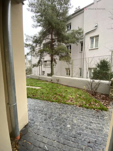 Na prenájom 1-izbový byt, 41 m², Bratislava-Staré Mesto, Vansovej