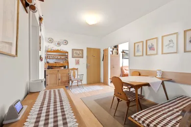 Na predaj 4-izbový byt, 82 m², Bratislava-Petržalka, Belinského