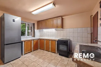 Na predaj 4-izbový rekreačný dom, 130 m², Pezinok
