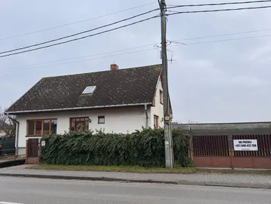 Domy na sprzedaż, 4-pokojowe, Štvrtok na Ostrove · €259 000