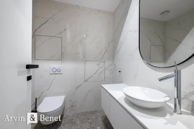 Na prenájom 4-izbový byt, 155 m², Bratislava-Staré Mesto, Ľubinská
