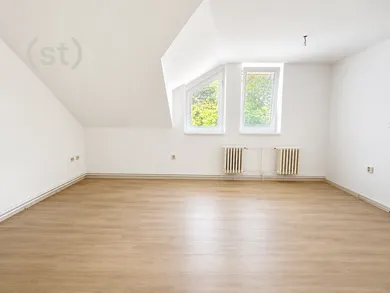 Na prenájom komerčné, 14 m², Topoľčany, Streďanská