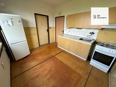 Na predaj 2-izbový byt, 68 m², Nitra, Výstavná