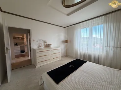 Na predaj 4-izbový byt, 78 m², Bratislava-Nové Mesto, Račianska